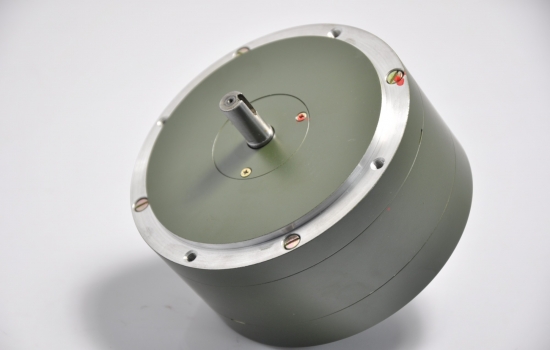 直流力矩電機怎么清理呢？